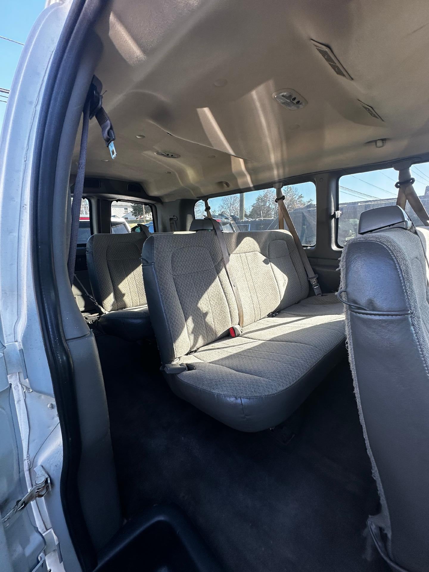 2010 Chevrolet Express Passenger LT