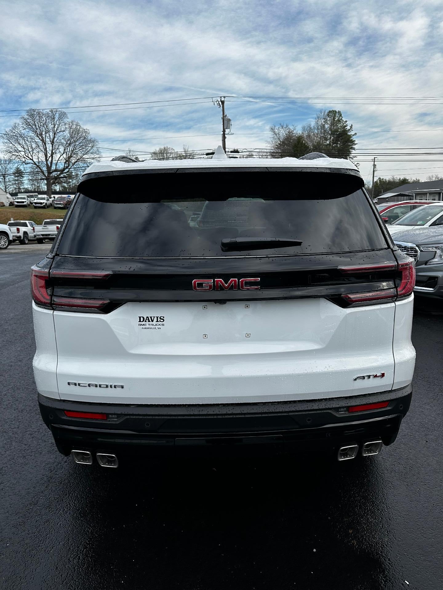2026 GMC Acadia AWD AT4