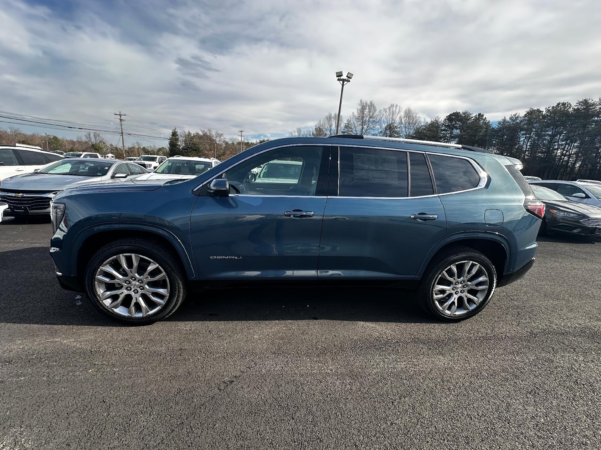 2026 GMC Acadia AWD Denali