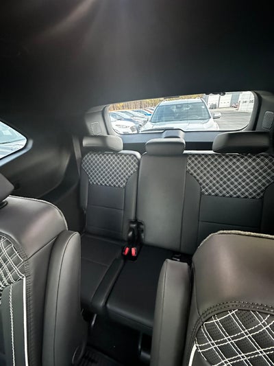 2026 GMC Acadia AWD Denali