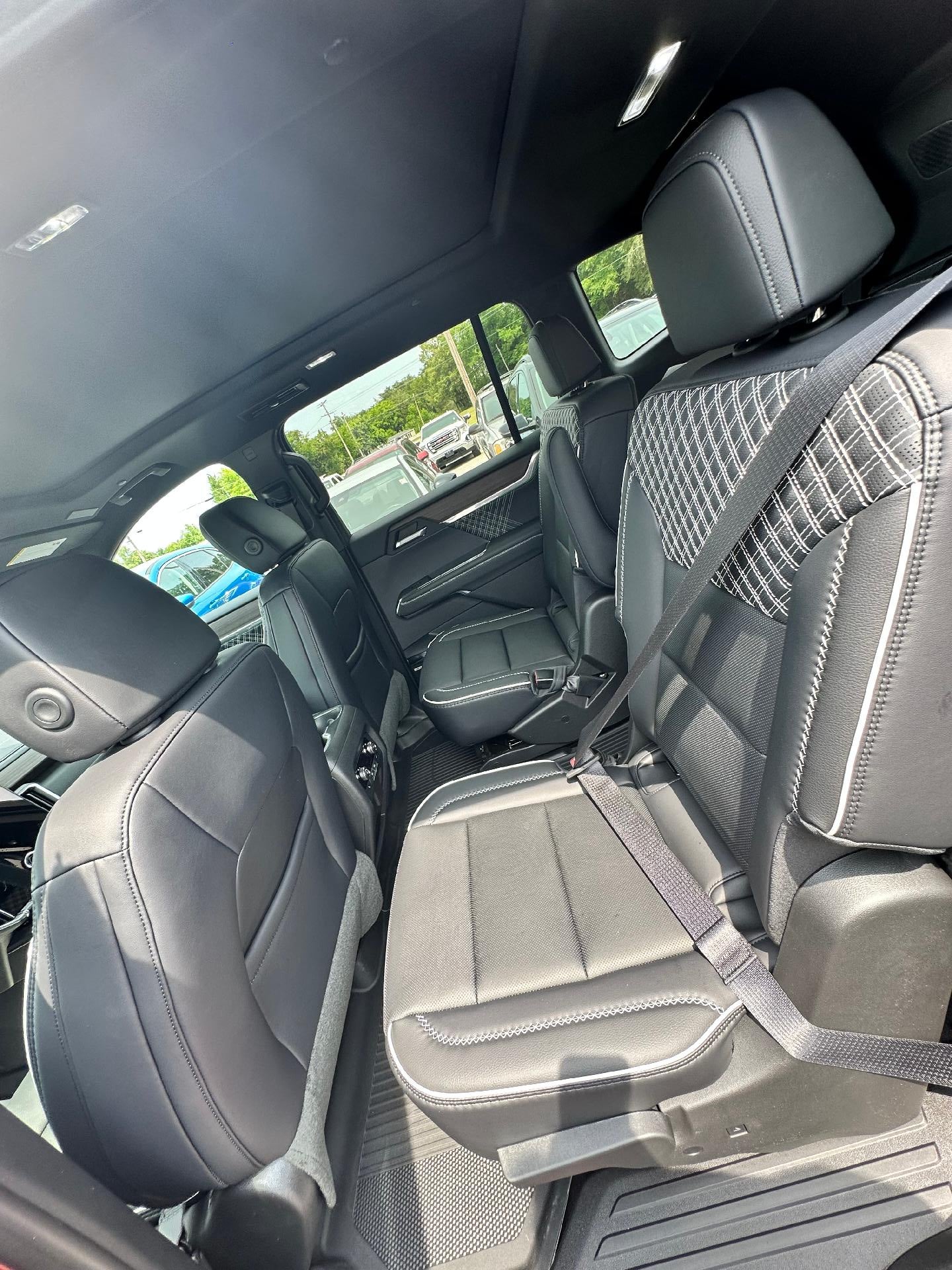 2026 GMC Acadia AWD Denali