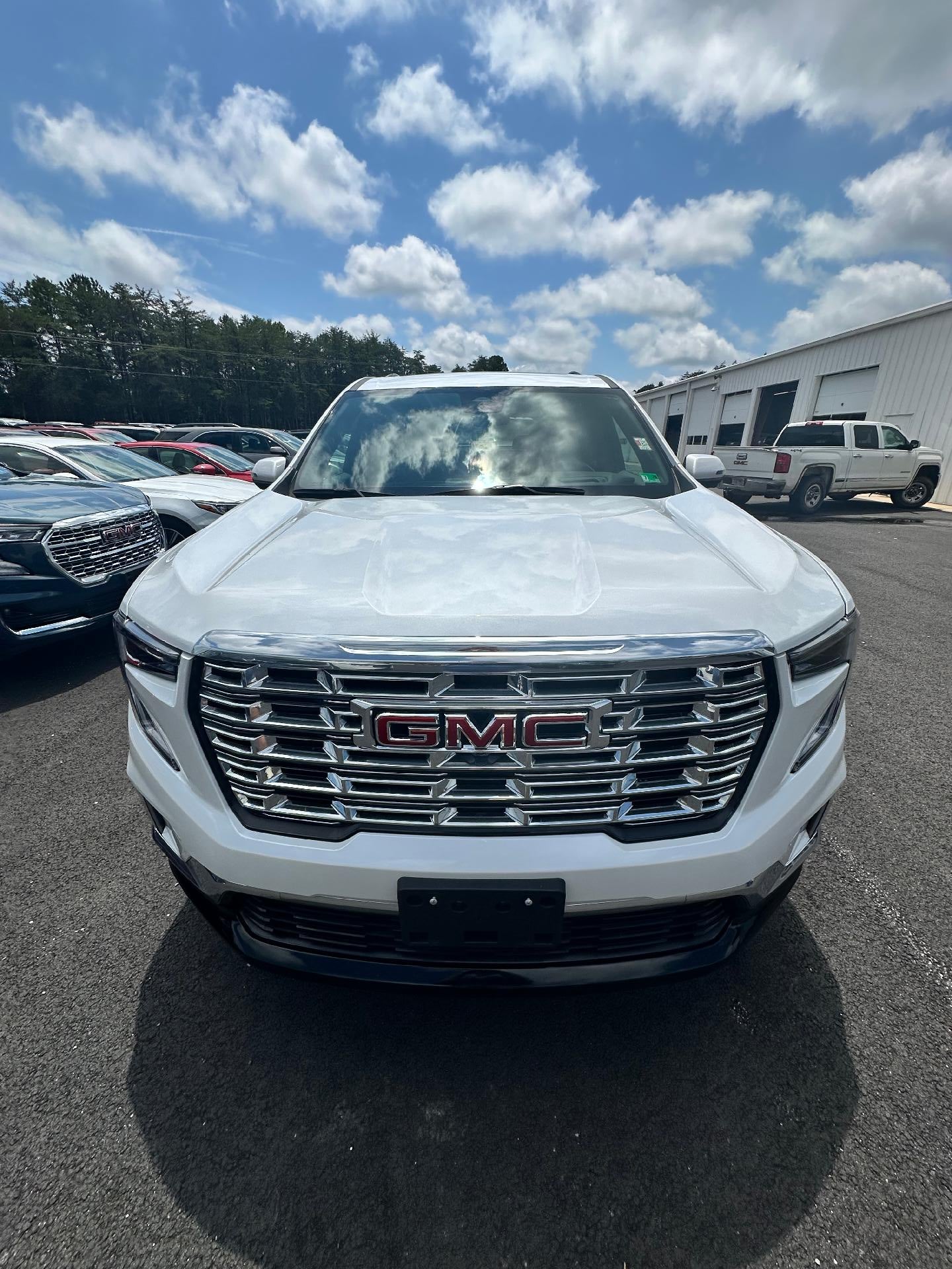 2024 GMC Acadia AWD Denali