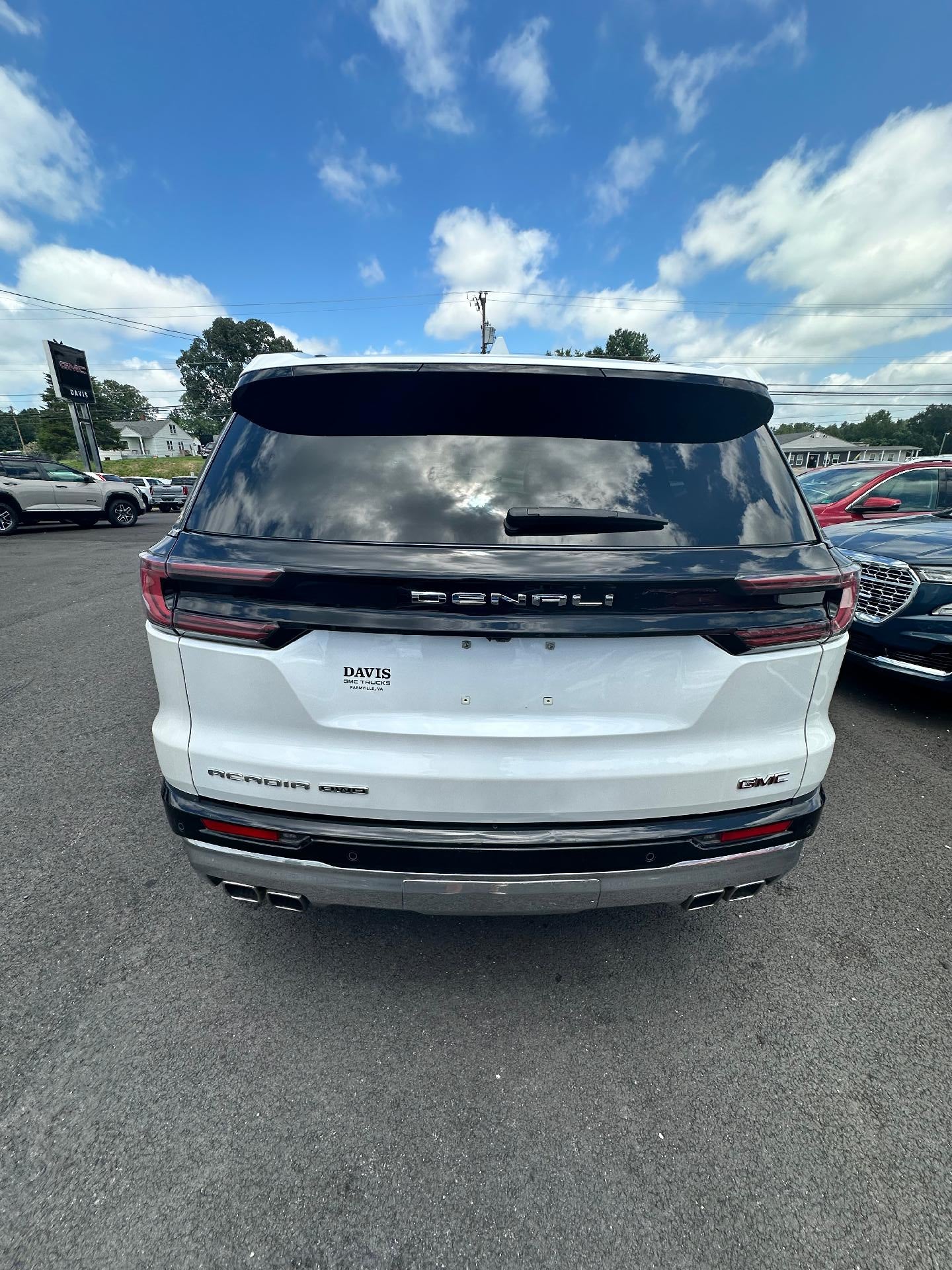 2024 GMC Acadia AWD Denali
