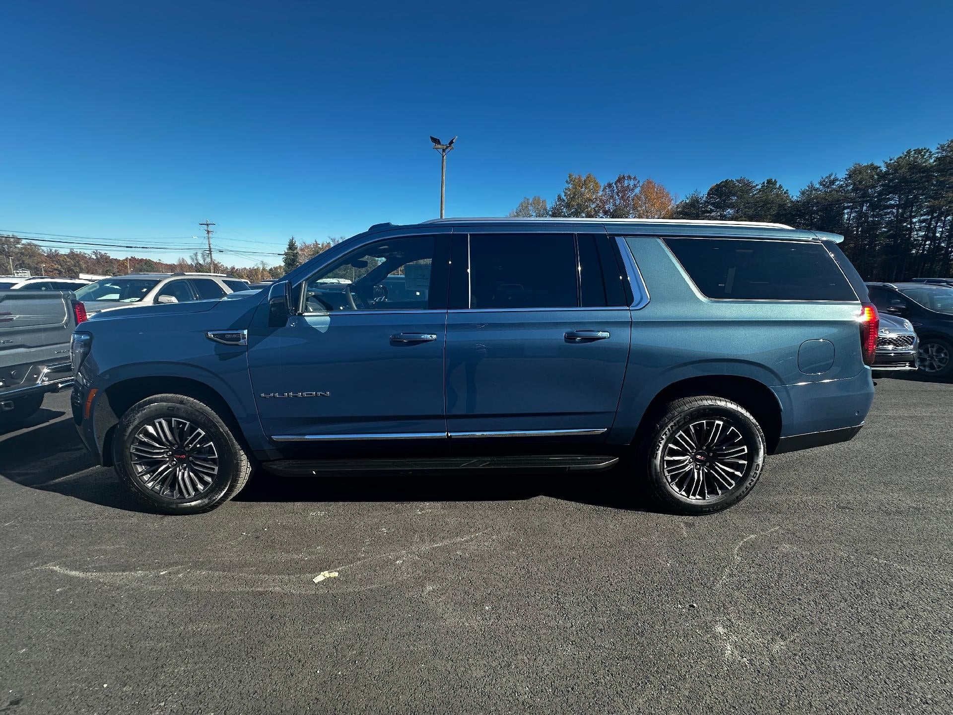 2026 GMC Yukon XL Elevation