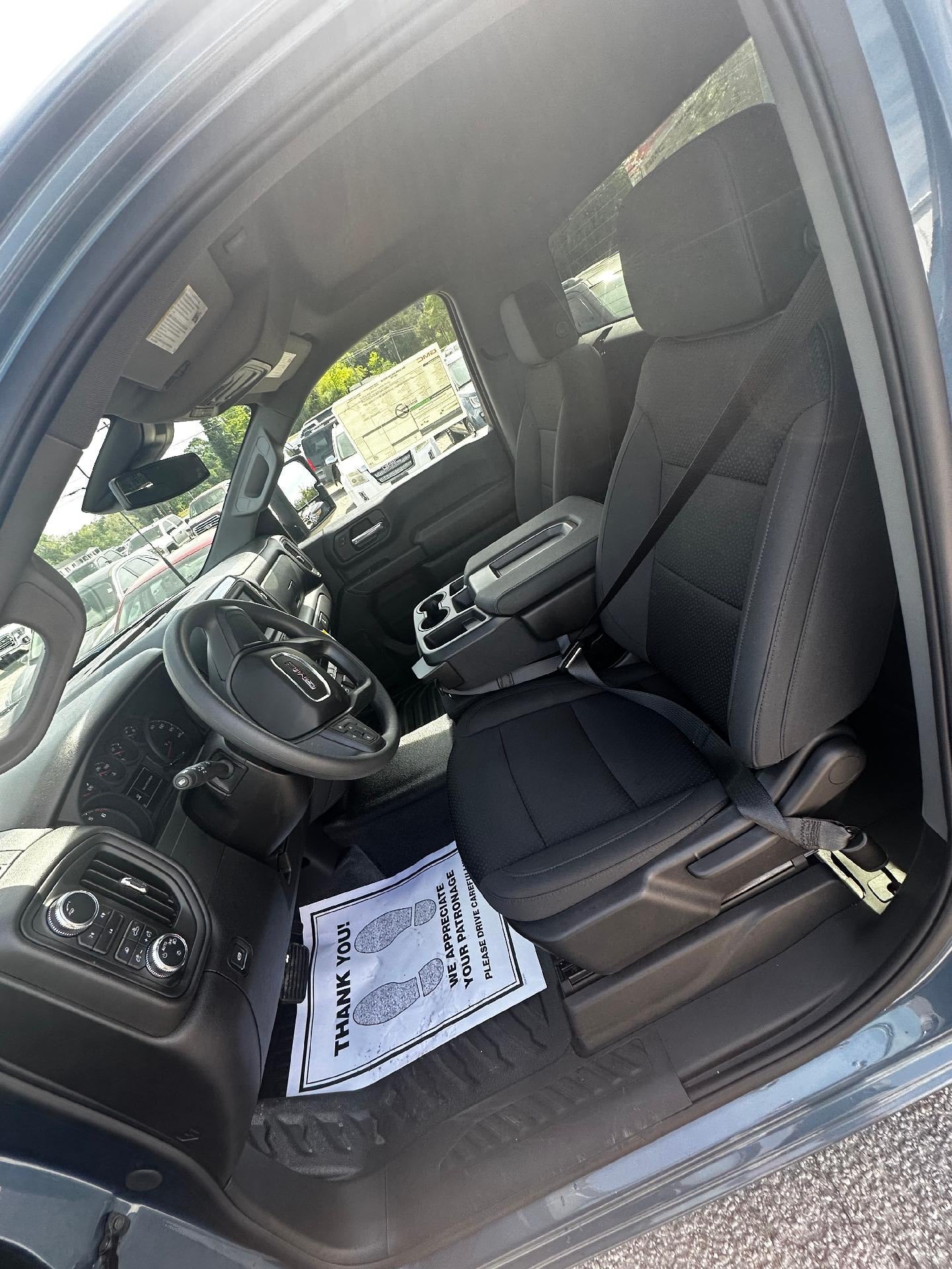 2025 GMC Sierra 2500 HD Pro