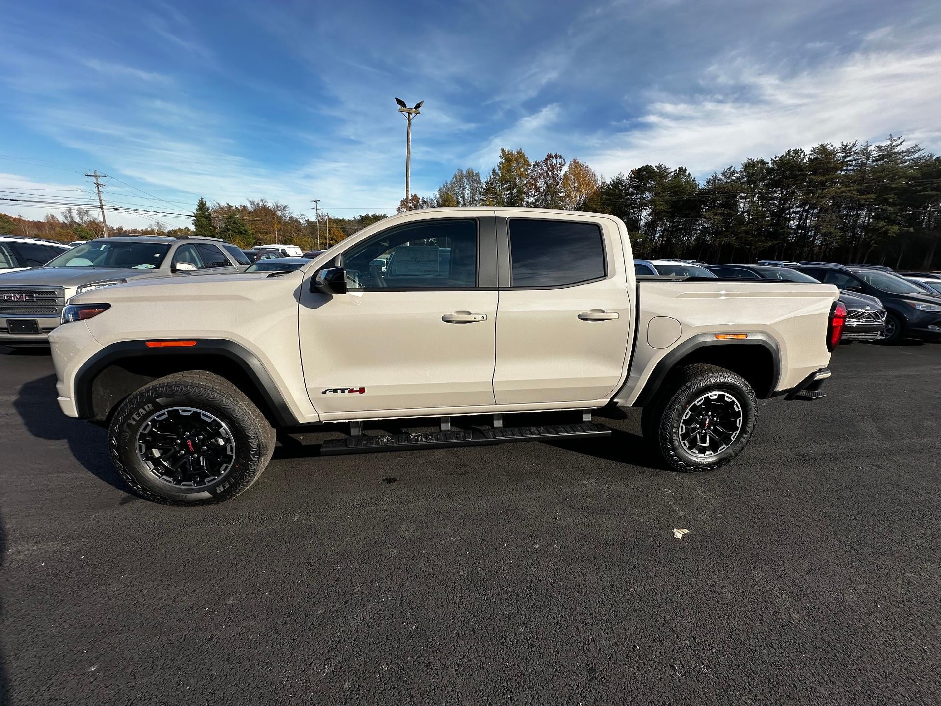 2026 GMC Canyon 4WD AT4