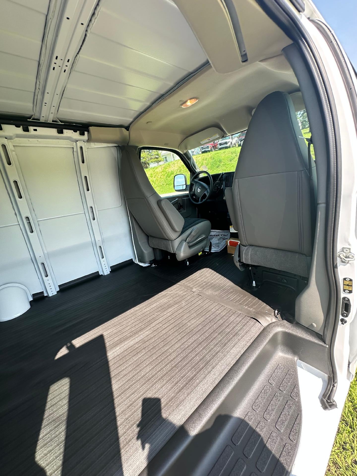 2026 GMC Savana Cargo Van RWD 3500 155"