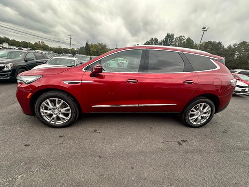 2022 Buick Enclave Essence